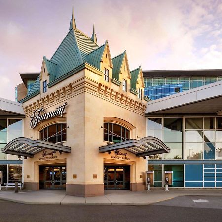 Fairmont Vancouver Airport In-Terminal Hotel Ρίτσμοντ Εξωτερικό φωτογραφία The main entrance of the airport