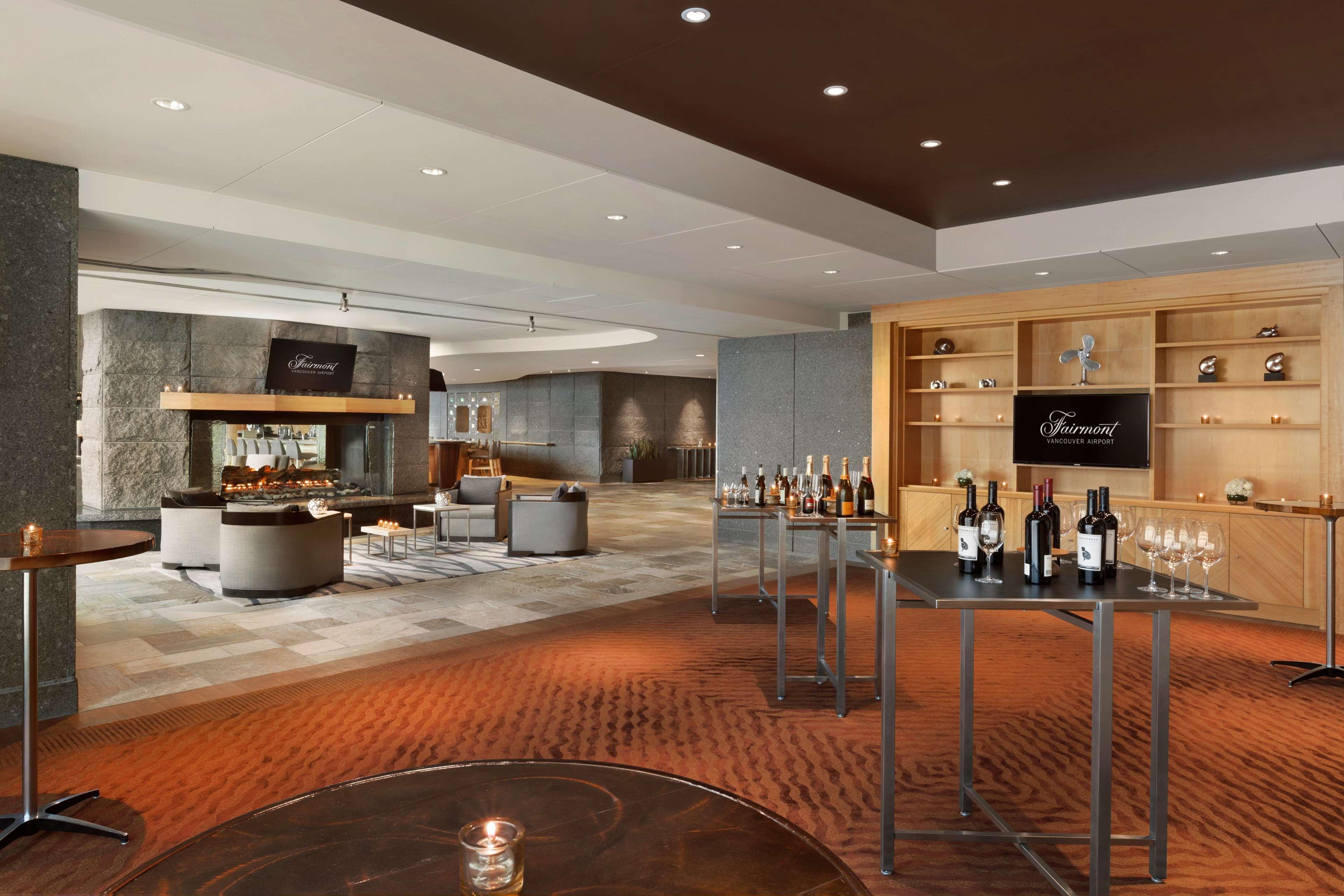 Fairmont Vancouver Airport In-Terminal Hotel Ρίτσμοντ Εξωτερικό φωτογραφία The Wine Bar