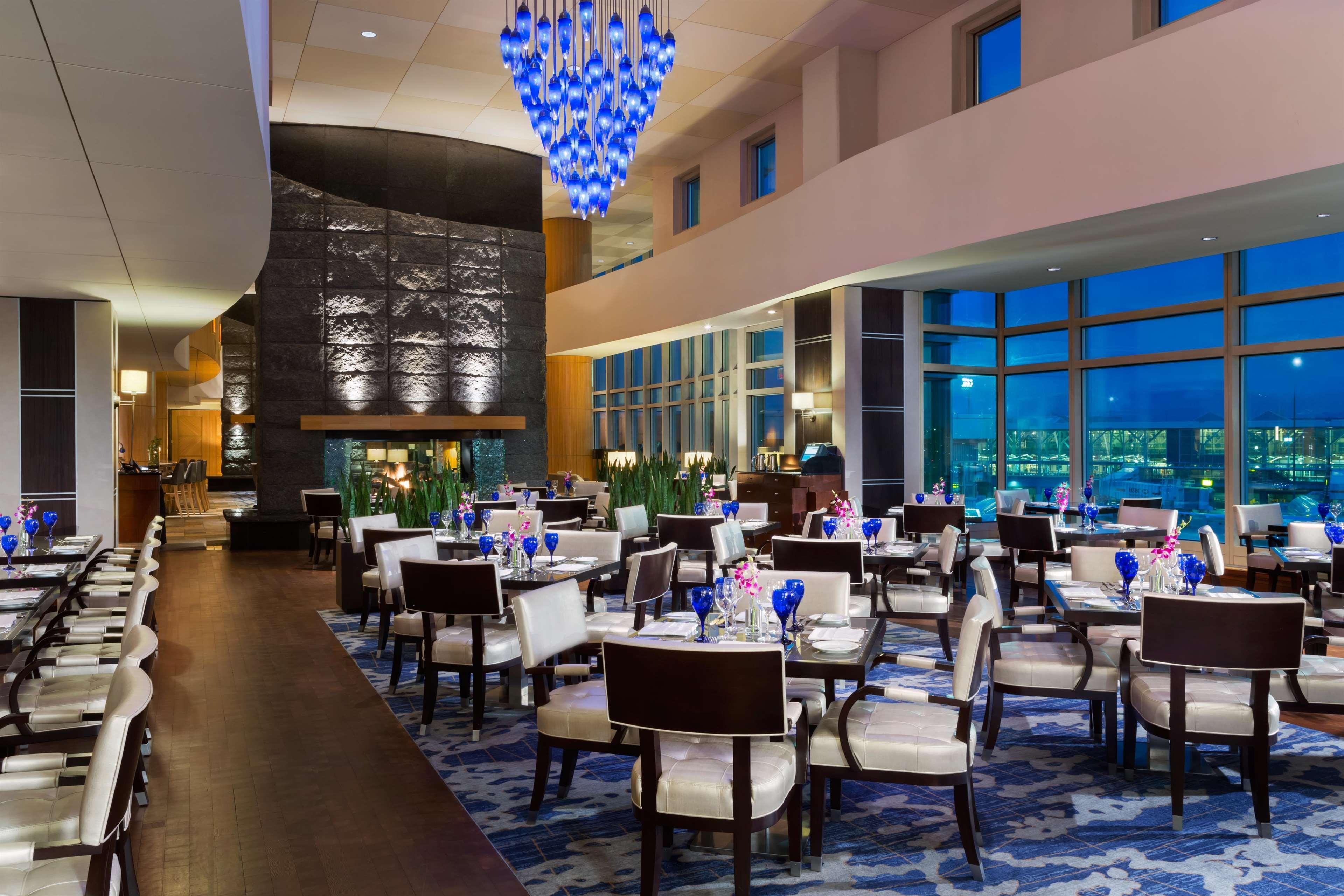 Fairmont Vancouver Airport In-Terminal Hotel Ρίτσμοντ Εξωτερικό φωτογραφία The restaurant