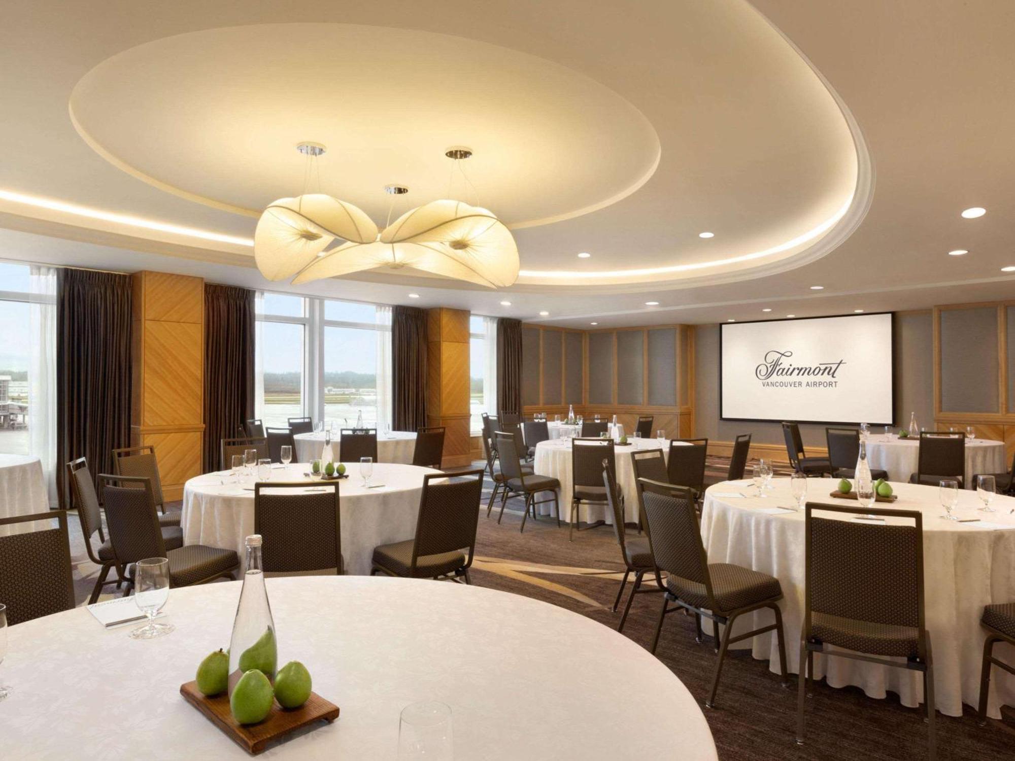 Fairmont Vancouver Airport In-Terminal Hotel Ρίτσμοντ Εξωτερικό φωτογραφία The meeting room