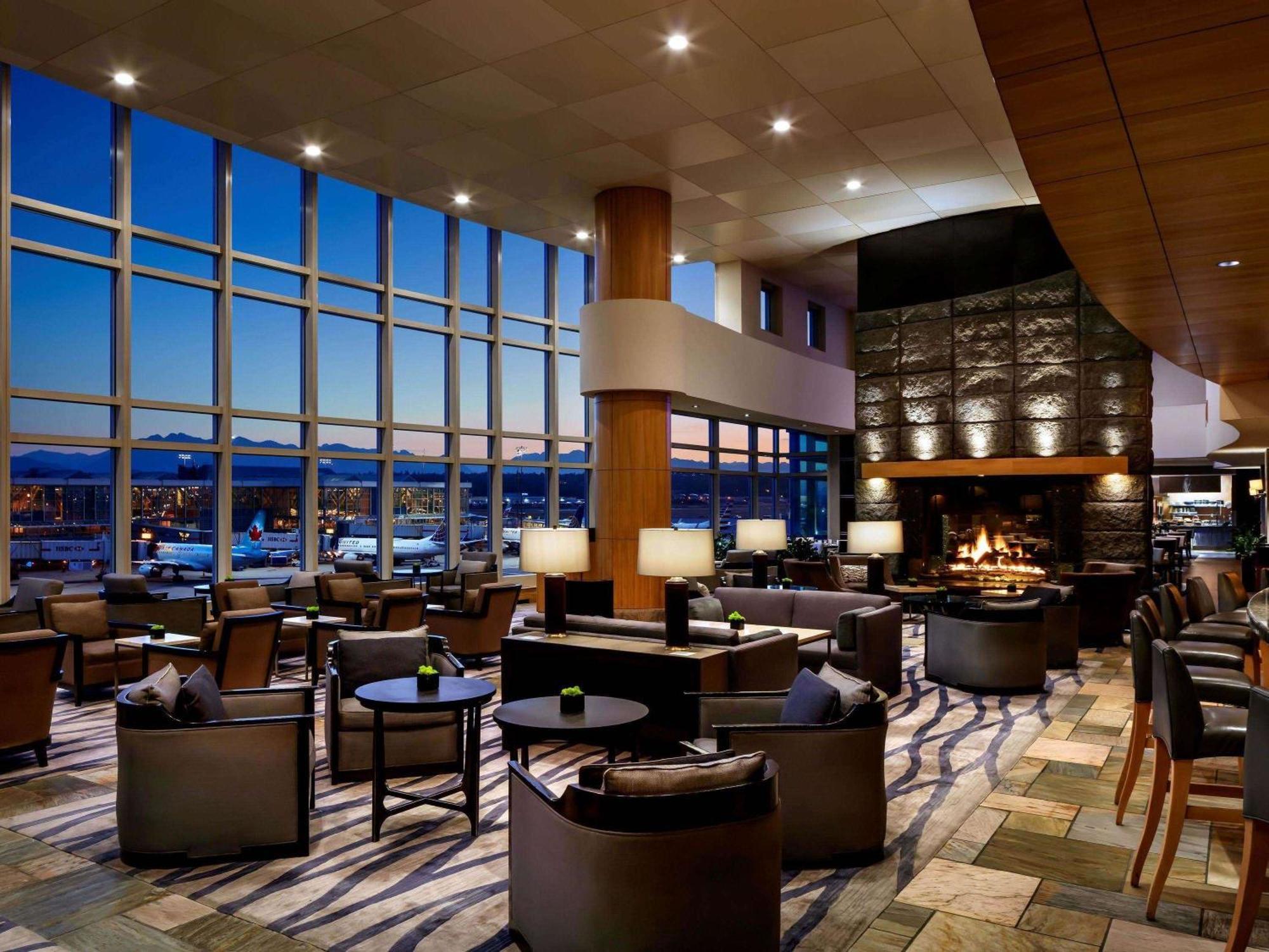 Fairmont Vancouver Airport In-Terminal Hotel Ρίτσμοντ Εξωτερικό φωτογραφία The lounge at the airport